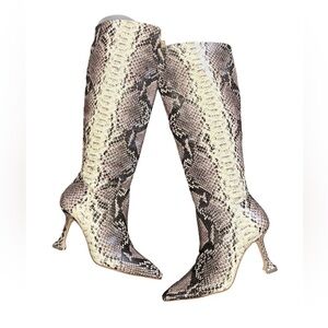 BLACK SUEDE STUDIO NWT Megan Boot in Quartz Python Leather Sz 8